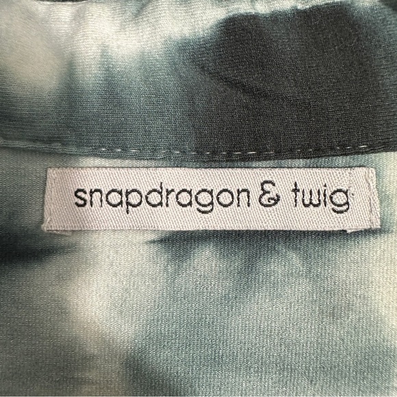Snapdragon & Twig XL button front top/jacket, tie dye look, stretch, comfy - Picture 5 of 9